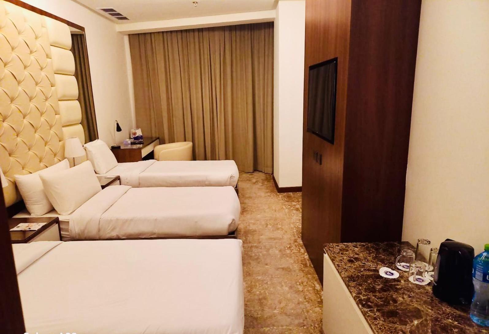 Dolphin Continental Hotel クウェート エクステリア 写真