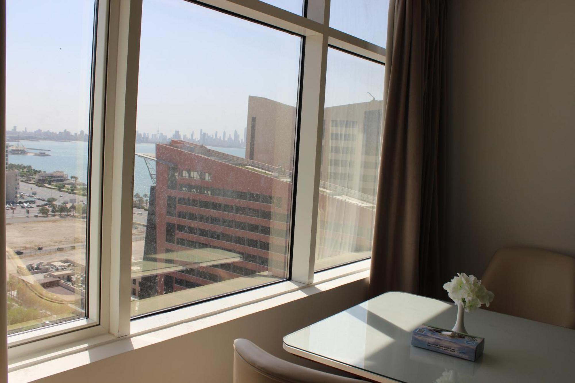 Dolphin Continental Hotel クウェート エクステリア 写真
